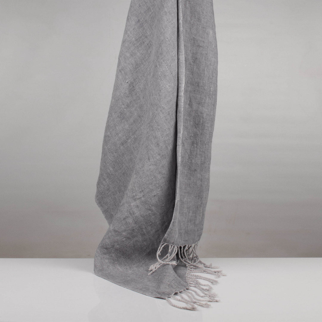 Stonewashed 250gsm plain weave 100% Linen Throw | 23065