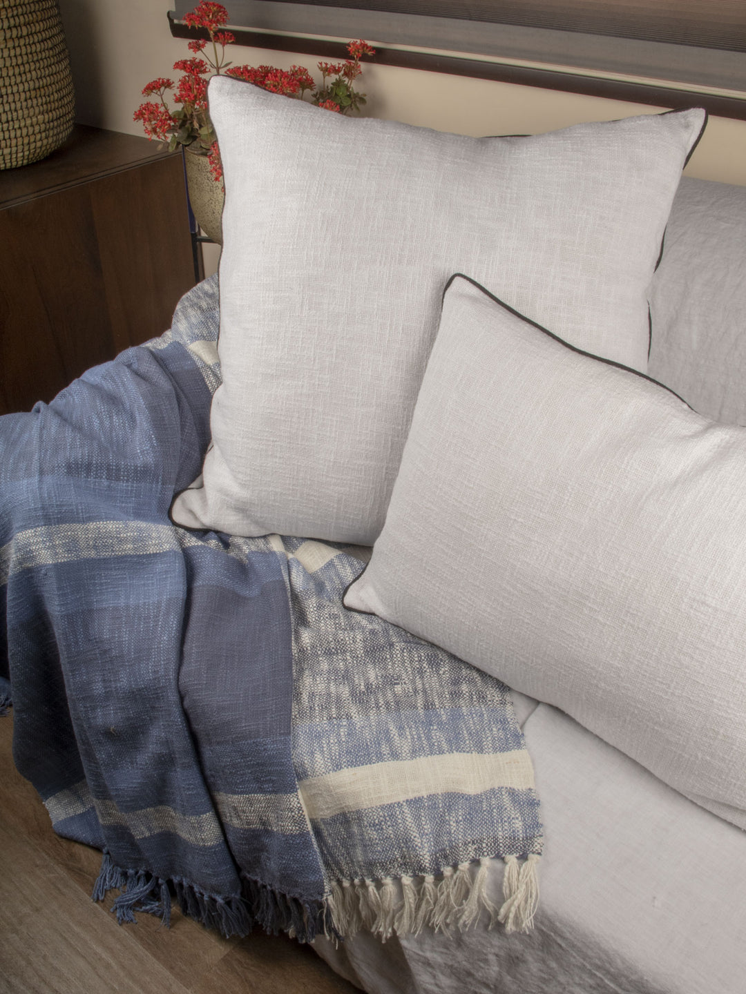Soft-finished handloom woven Cotton Throw  | 23310