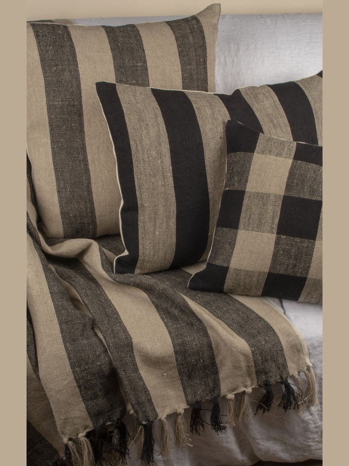 Stonewashed striped Heavy  Linen Throw | 31059